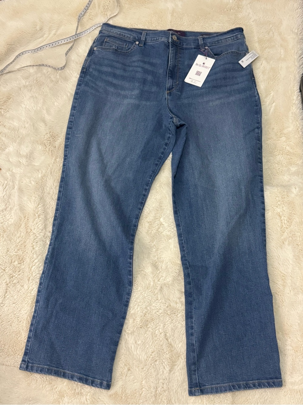 New Gloria Vanderbilt Blue Jeans - Size 18